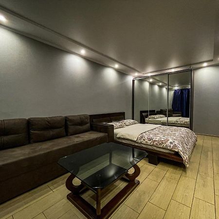 Victory - Апартаменты Возле Набережной Krementsjoek Buitenkant foto